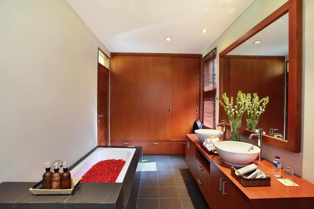 Nyanyi Sanctuary Villa By Ini Vie Hospitality Tanah Lot Exteriör bild